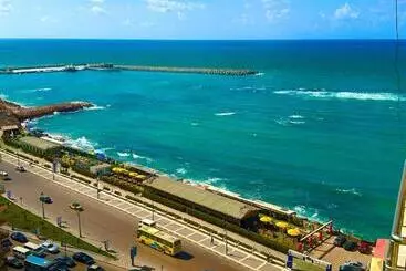 تختخواب و صبحانه Salvatore Rooms  Corneish Street
