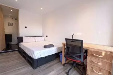 هتل Skippers   Adults Only