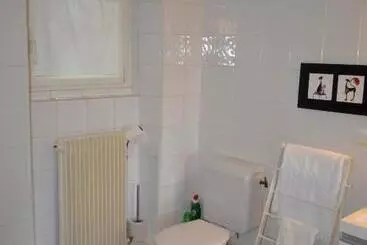 ペンション Room In Guest Room   Maison Lamerique Welcome You To One Of Their Rooms Dogs Are Also Welcomed