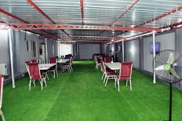 هتل Gregory University Guest House