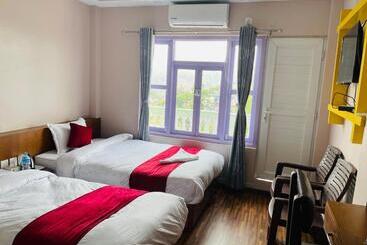 هتل Purple Garden