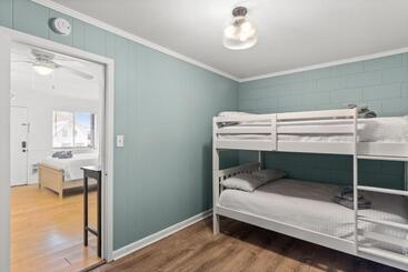 فندق Dry Dock Inn