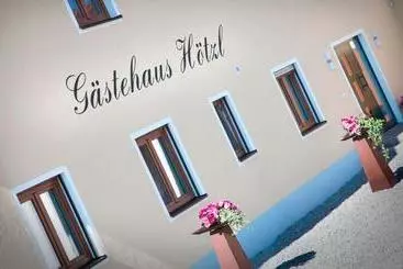 Hotel Gästehaus Hötzl