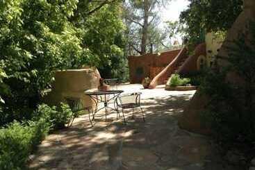 هتل Mabel Dodge Luhan House