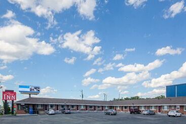 בית מלון כפרי Plaza Inn