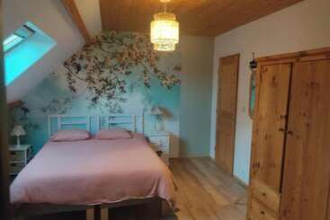 Bed and Breakfast Au Pied De La Colline