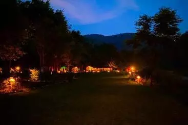 Szálloda Mahaseer Eco Village & Resort