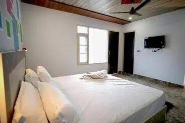 Hotel Pleasing Pines