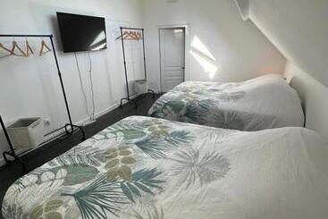 بنسيون Chambres D’hôtes Autonomes Le Domaine Neuf Morlac