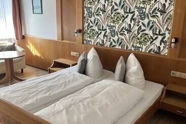 Hotel Sonne By Mastiff