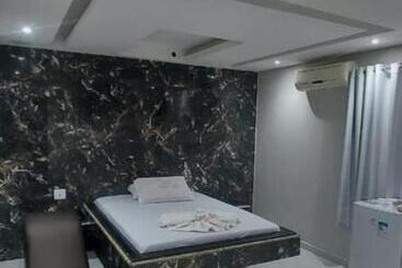 هتل Canal Hum Comercial