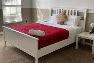 پانسیون Avalon Stay 7 Nights Minimum Booking