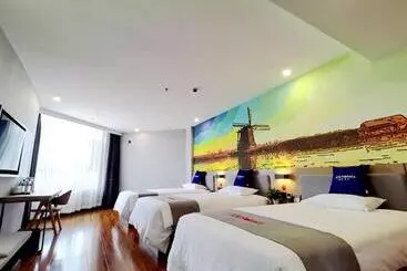 Junyi Hotel Linyi Yinan Zhisheng Hot Spring