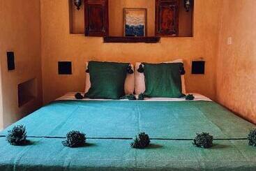 تختخواب و صبحانه Riad Sidi Radoine