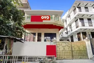 Flagship Premium Hotel Near Botanic Garden Of Indian Republic