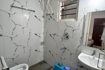 Resort Thrilok Vihar