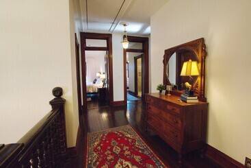 ベッドアンドブレックファースト Louisville Bourbon Inn