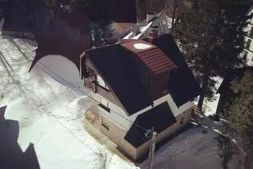 تختخواب و صبحانه Pansion Rog Jahorina
