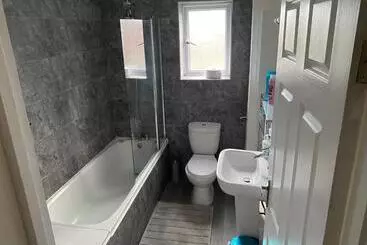 هتل کپسول Alder En Suite Self Catering With Private Shower 3