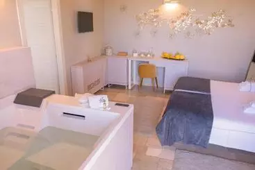 هتل Room Zenzero Hydro
