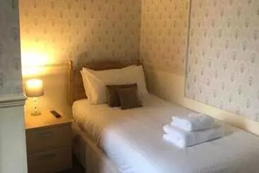پانسیون Melton Guest House