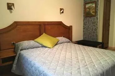 Hôtel Aux Vieux Arceaux