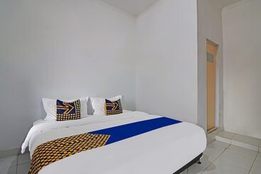 هتل Spot On 92498 Fanni Homestay