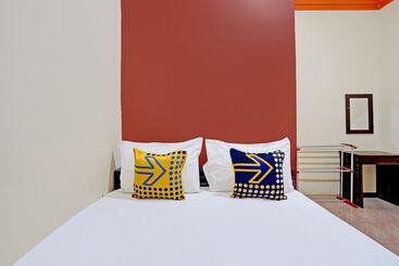 בית מלון כפרי Spot On 92527 Penginapan Kangean Syariahneartaman Merdeka Kalianget