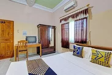 호텔 Spot On 92760 Global Media Homestay Syariah