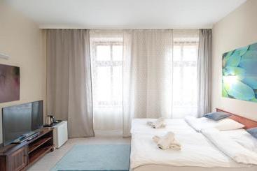 בית מלון כפרי Villa Castello