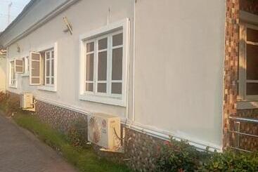 Hotel Crystal Suites