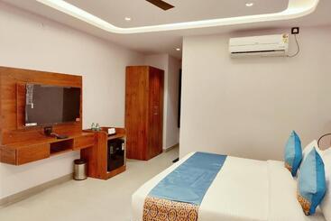 호텔 Emerald Suites