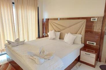 Sea Star Spa Resort On Beach