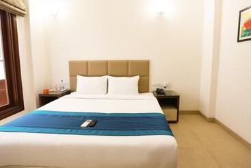 Alpina Hotels & Suites