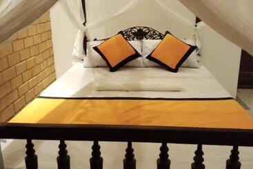 Pensão The Brick Wonder