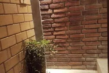 ペンション The Brick Wonder