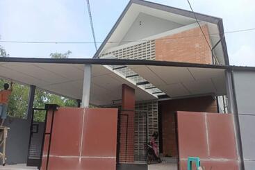 Hotel Oyo 93514 Rubina Syariah