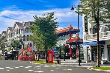 هتل Dnh Phu Quoc   Shanghai Town   Grand World