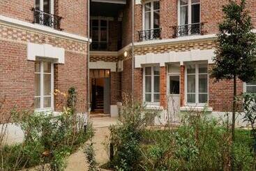 Aparthotel Emilie Homes Clichy