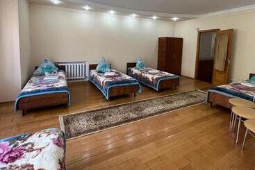 تختخواب و صبحانه Sezim