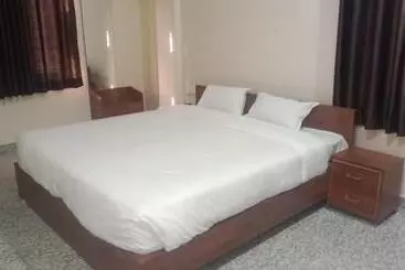 בית מלון כפרי Pushkar Mountain Resort