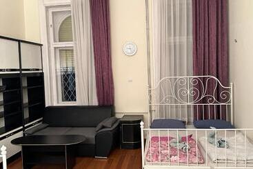 פנסיון Buda Nyugati Railway Station