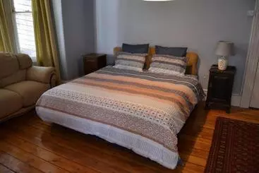 Bed & Breakfast Leicester Guest House