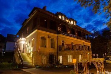 בית מלון כפרי Villa Lessing