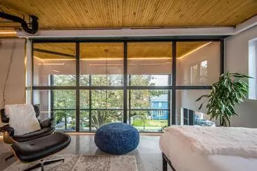 Nocleg ze śniadaniem Luxury Bnb Halifax Rooftop The Sunrise Room