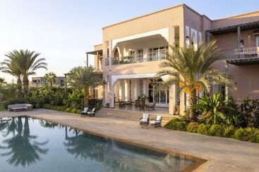 تختخواب و صبحانه The Levantine