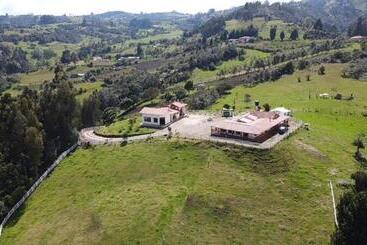 Hacienda La Aurora Finca Agroturística