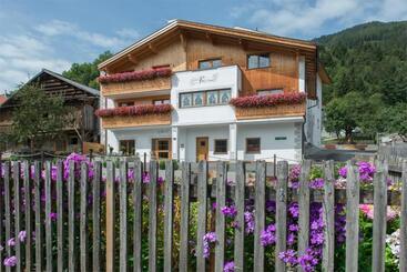 アパートホテル Apart Krismer