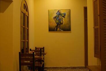 تختخواب و صبحانه Résidence Ifè