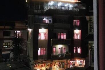 Hotel Chandragiri Paradise